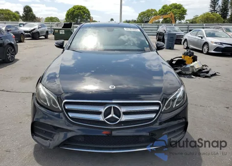 2020 Mercedes-Benz E 350 из США, поврежденный, VIN W1KZF8DB5LA829408
